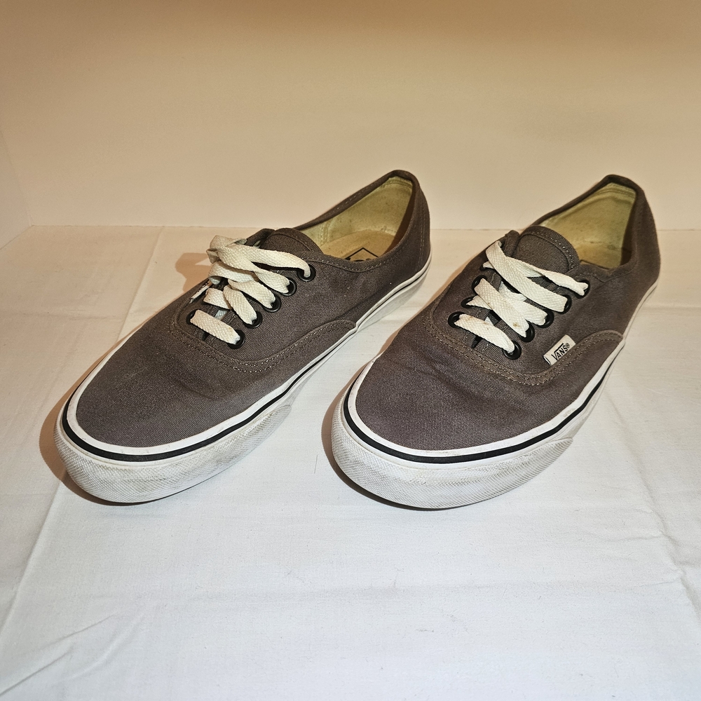 Vans Men's 7.5 / Womens 9 Charcoal Canvas Sneakers